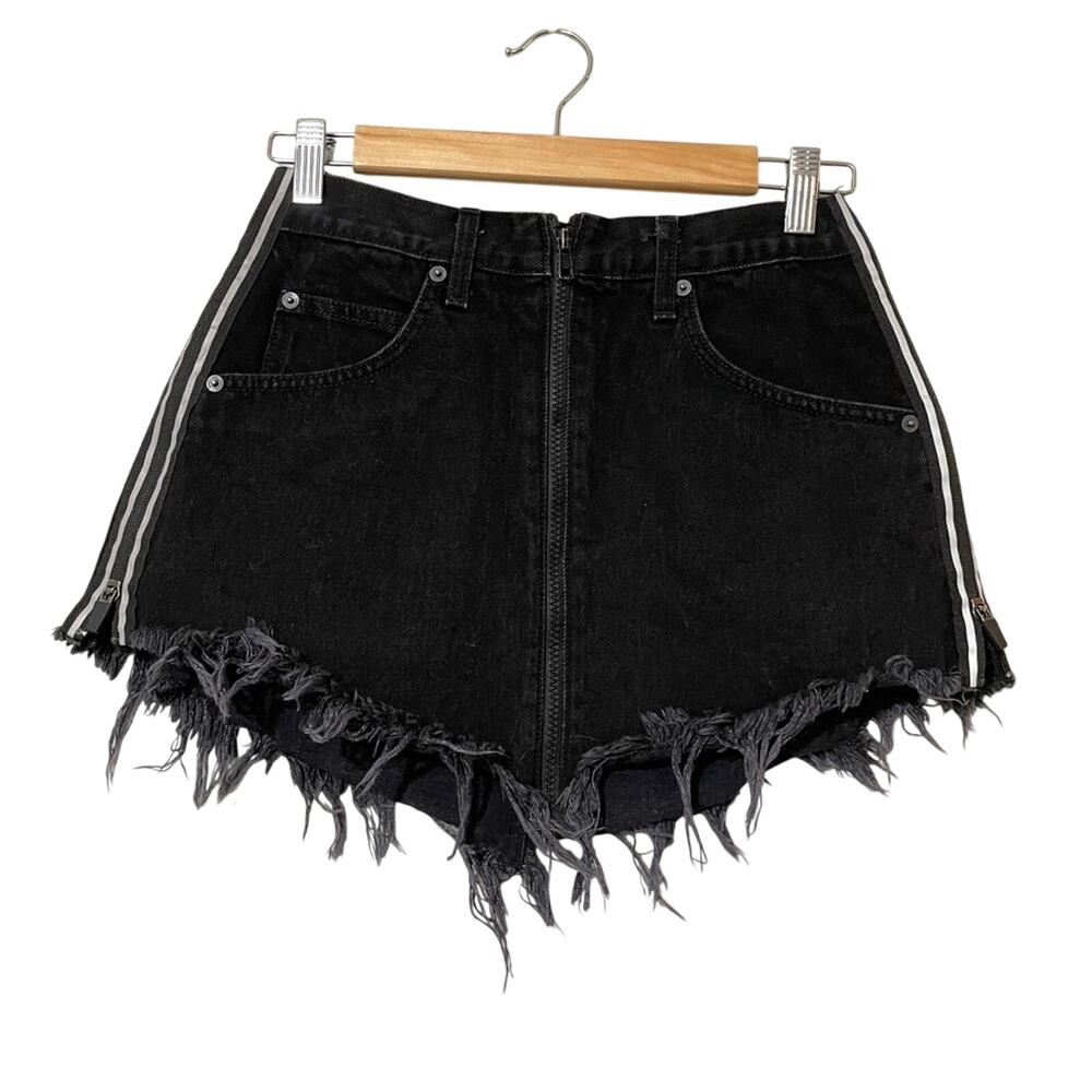 Carmar Black Raw Hem Denim Zip Front Mini Jean Skirt Festival Wear Womens 26